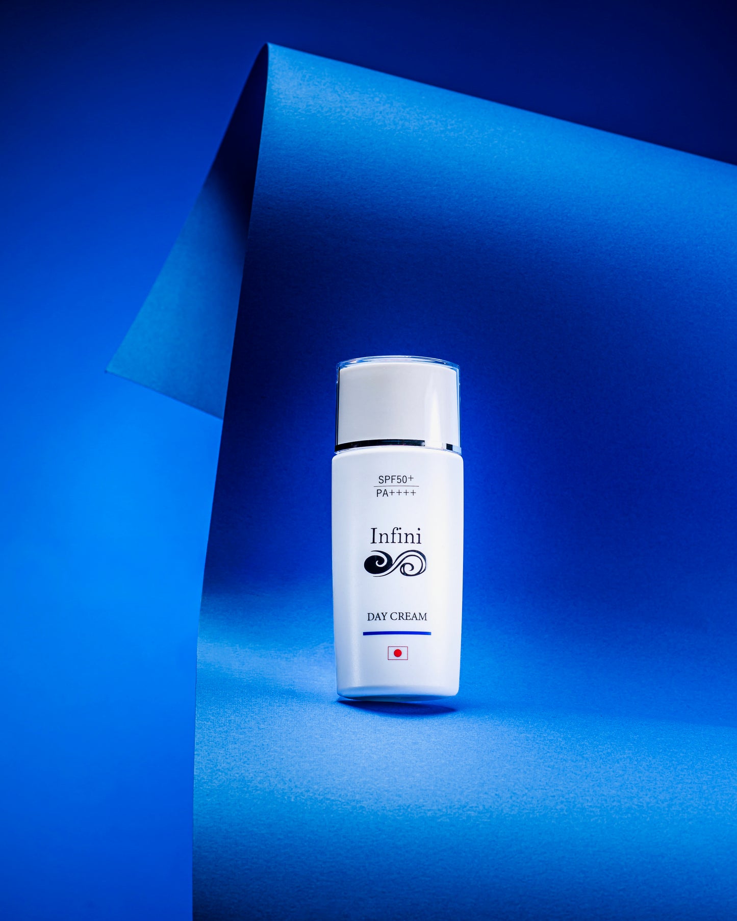 Infini DAY CREAM  ~UVケアの常識を変える、圧倒的な美容液感~