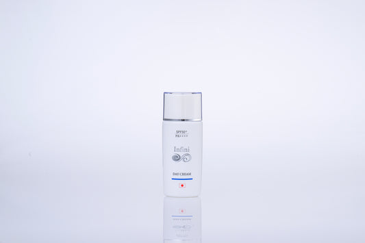 Infini DAY CREAM  ~UVケアの常識を変える、圧倒的な美容液感~